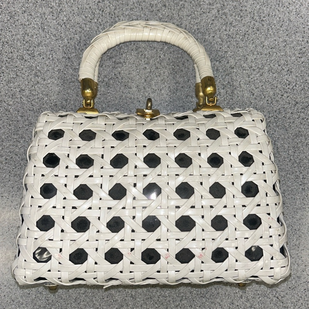 RARE WOVEN TOP HANDLE PURSE Vintage made in Hong Kong 1 of a kind, black & white